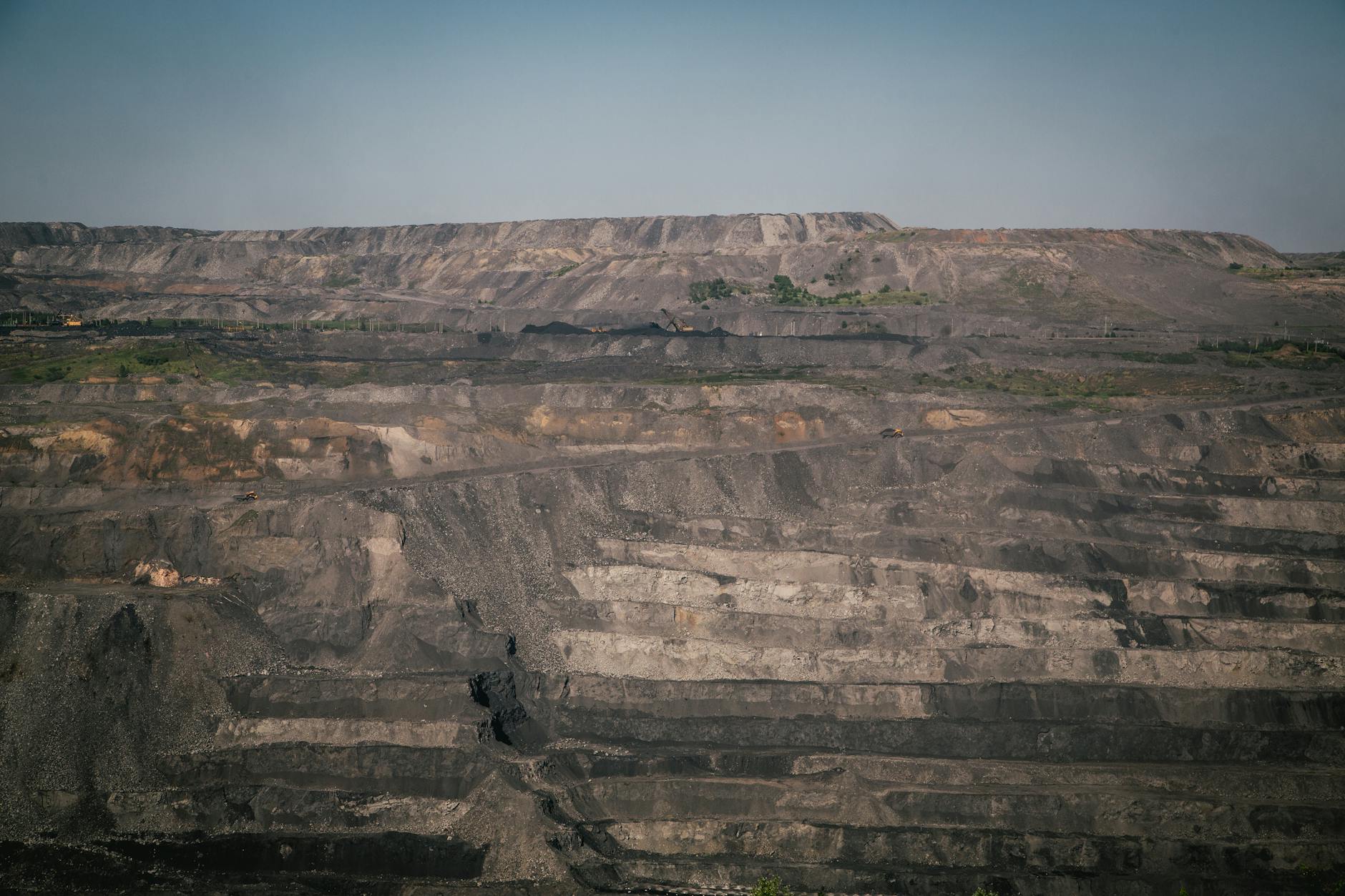 gray rock formation under blue sky